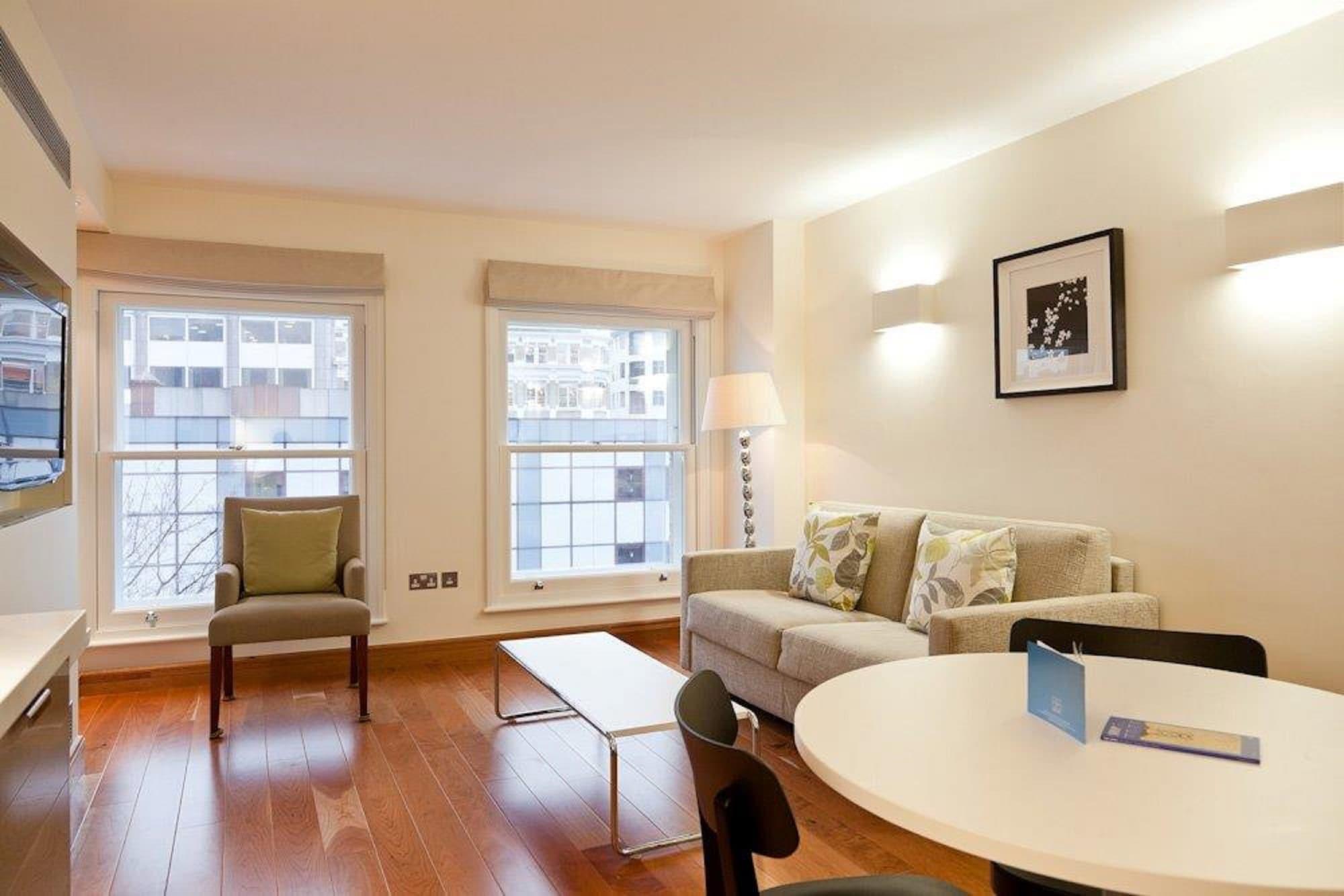 Master Farringdon Lägenhet London Exteriör bild